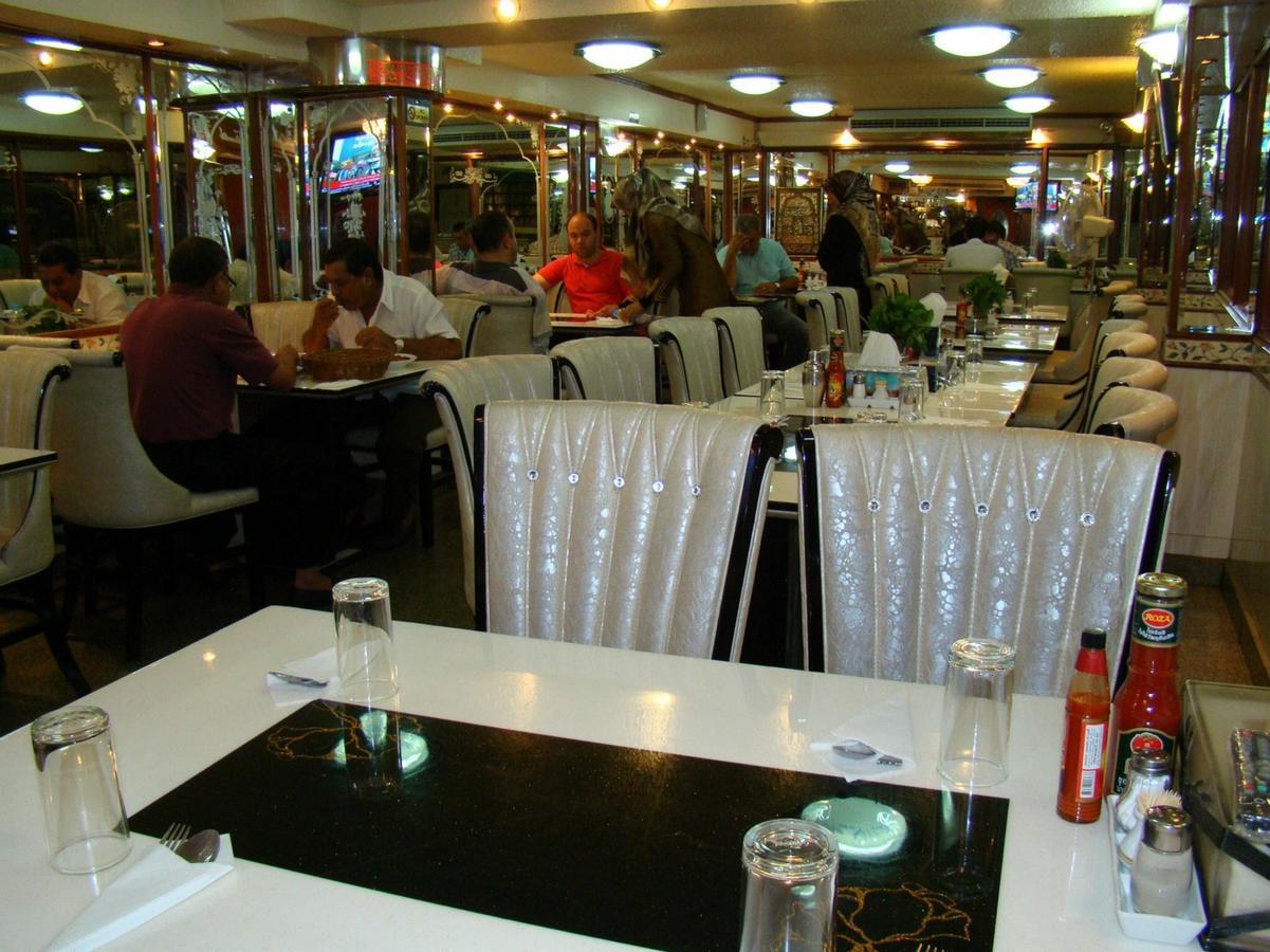Iraqi Hotel Makkasan Bagian luar foto